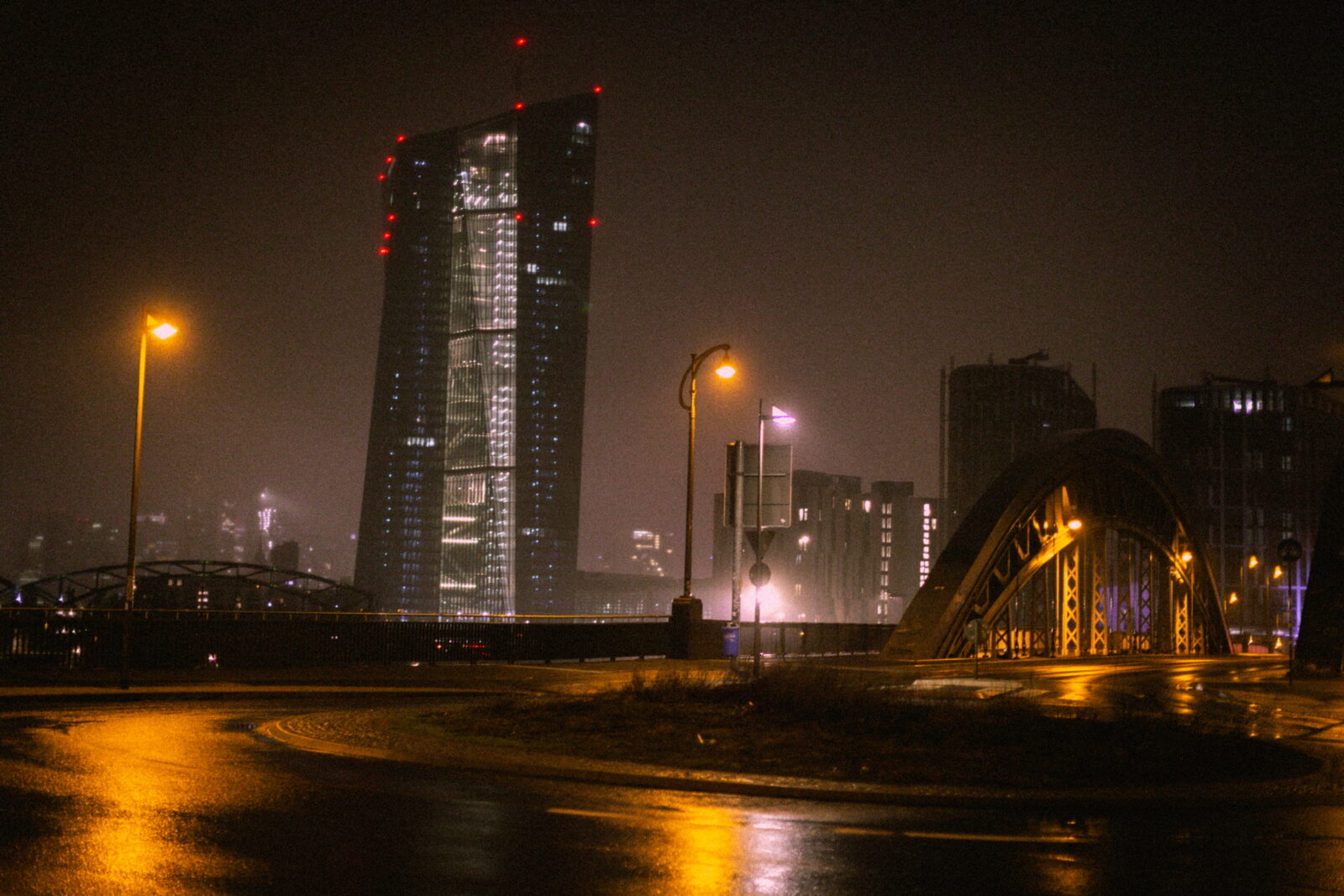 Porsche_Night_Life_1